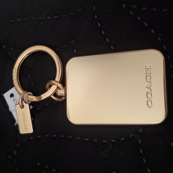 **NWT COACH KEYCHAIN - Picture 4 of 8